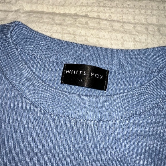 White Fox Cropped Long Sleeve Small - Picture 4 of 5